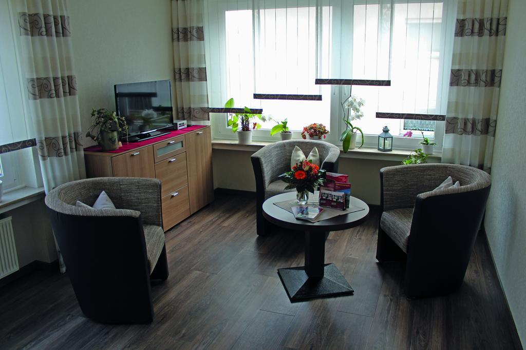 Pension Haus Waldfrieden, Meinecardplus Inklusive 빌링겐 외부 사진