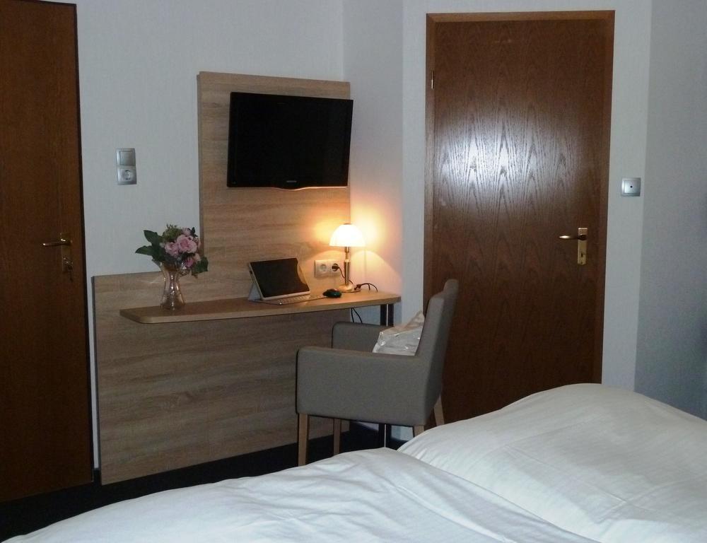 Pension Haus Waldfrieden, Meinecardplus Inklusive 빌링겐 외부 사진