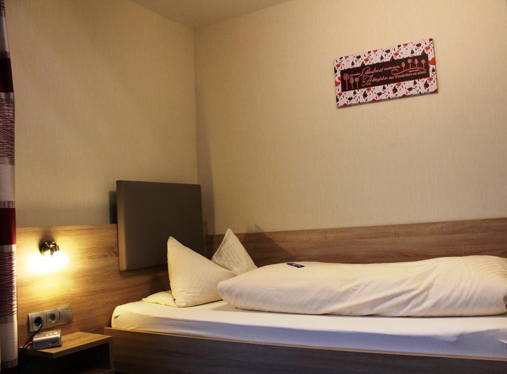 Pension Haus Waldfrieden, Meinecardplus Inklusive 빌링겐 외부 사진